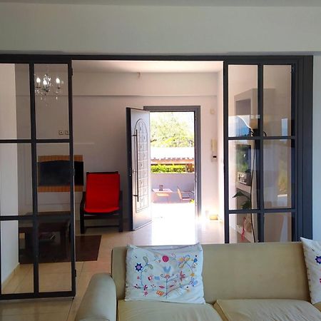 View Διαμερισμα Villa Loukissia Екстериор снимка