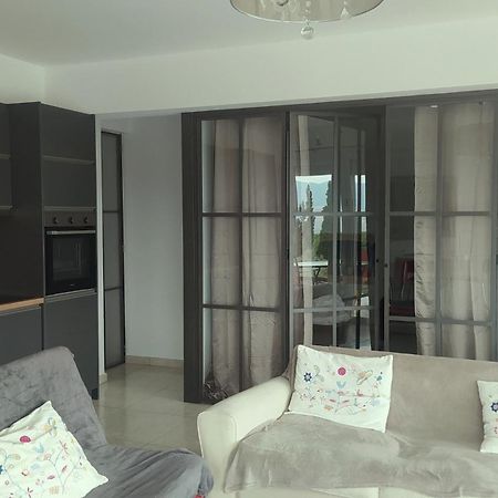 View Διαμερισμα Villa Loukissia Екстериор снимка